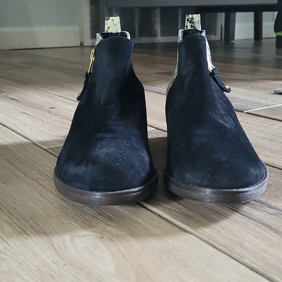 Eric Michael Booties 5.5 (36) - Picture 3 of 8